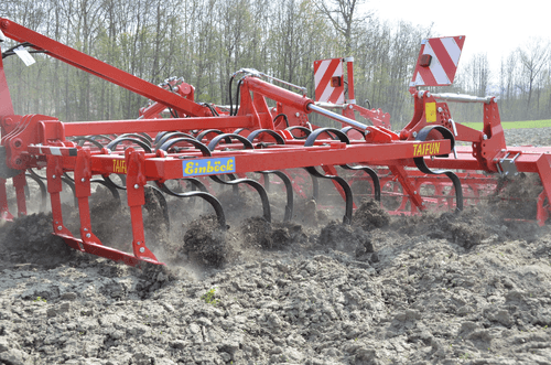 Travail du sol - Cultivateurs - Scalpeur - TAIFUN - HURRICANE