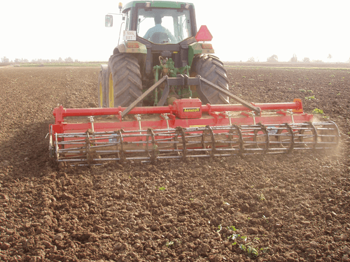 Travail du sol - Outils animés - Fraise rotative à lames équerre
