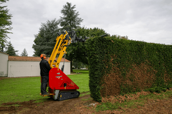 Transport - Porte outils, porte engins - Porte-outils sur chenilles ERKULE